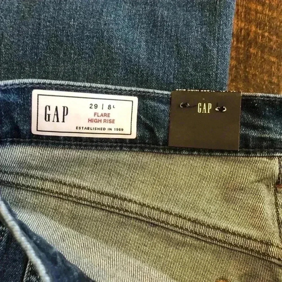 💙GAP | Flare High-Rise Jeans - NWT - Picture 5 of 7